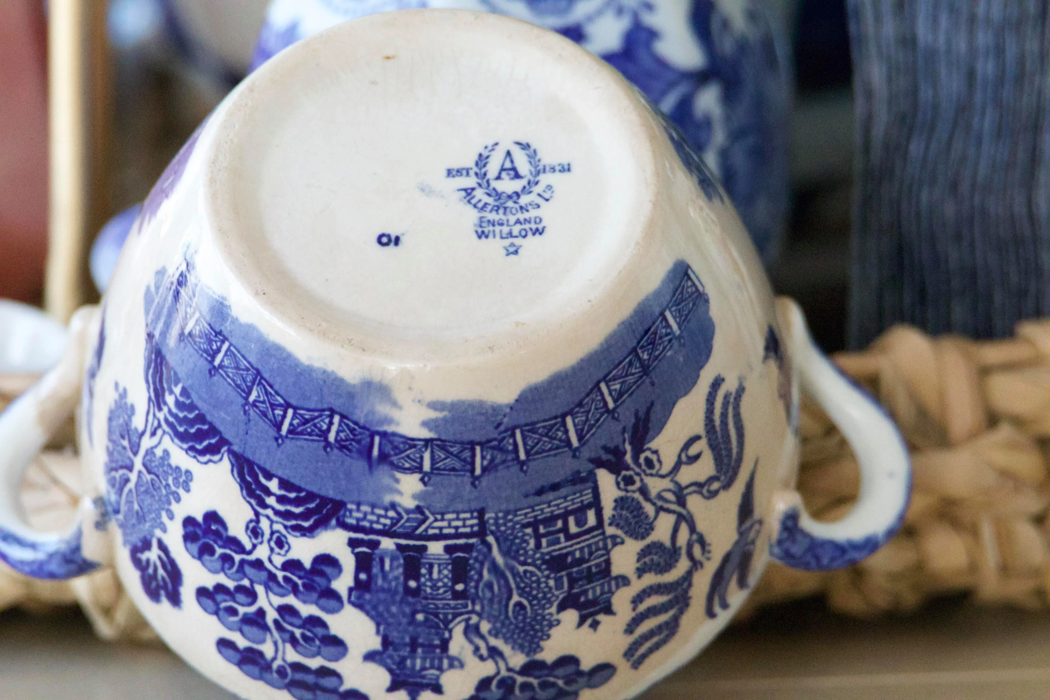 Allertons Blue Willow Sugar Bowl