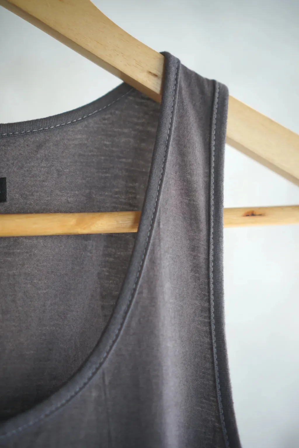 MUNI T-Shirt: Tank Top Bamboo Men (Concrete)